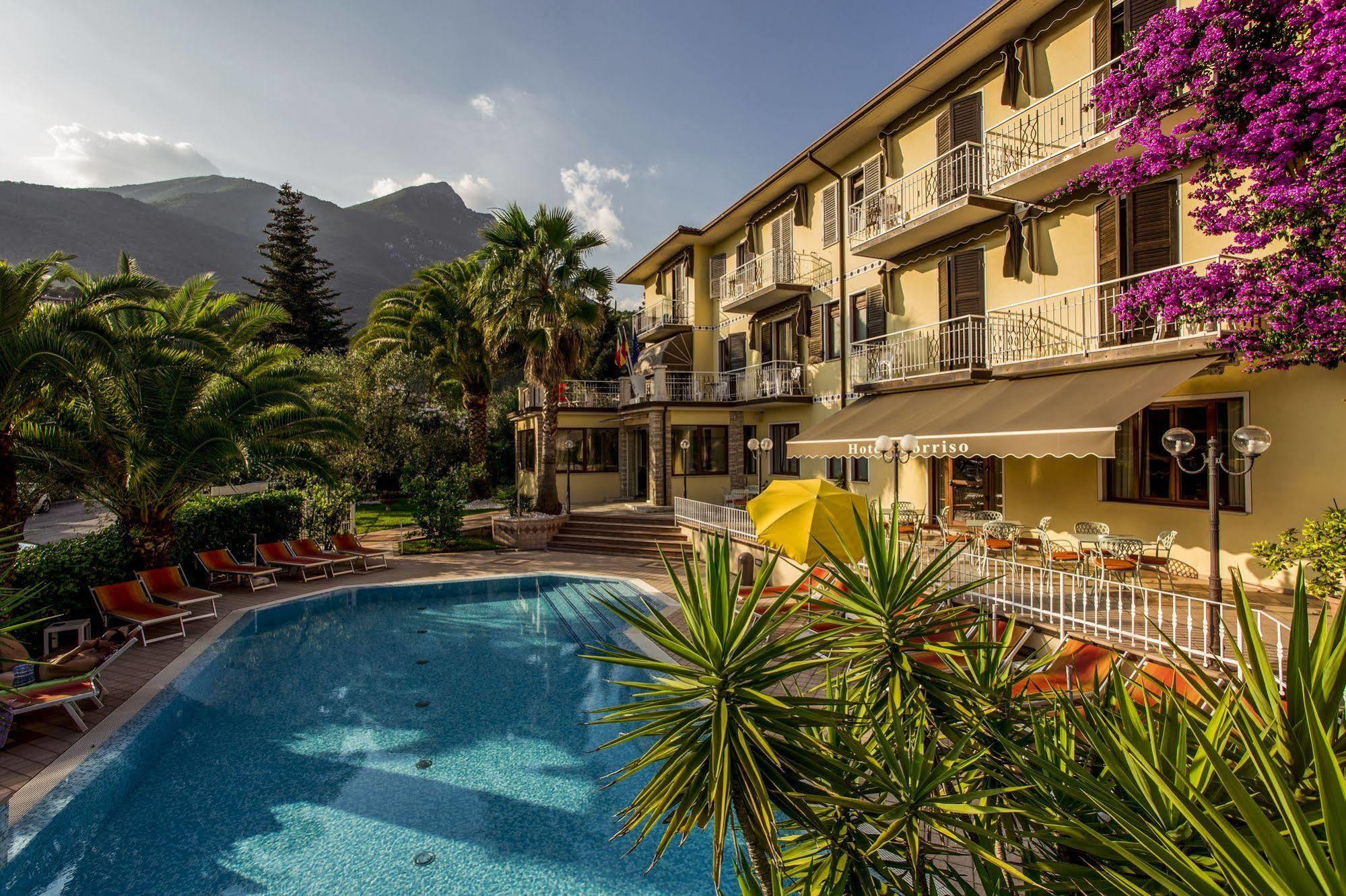 Hotel Sorriso Toscolano Maderno Exterior foto