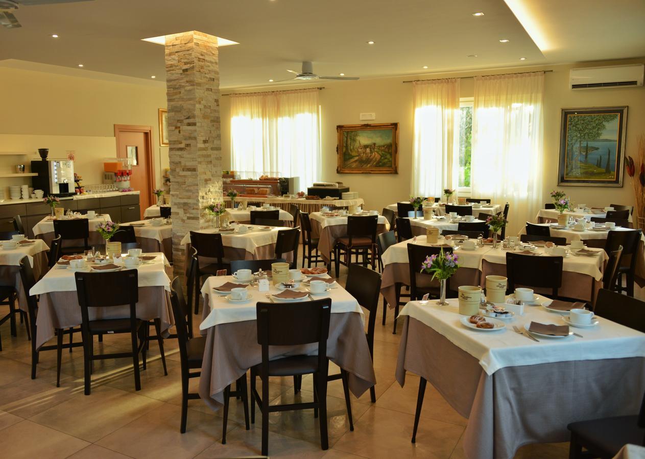 Hotel Sorriso Toscolano Maderno Exterior foto